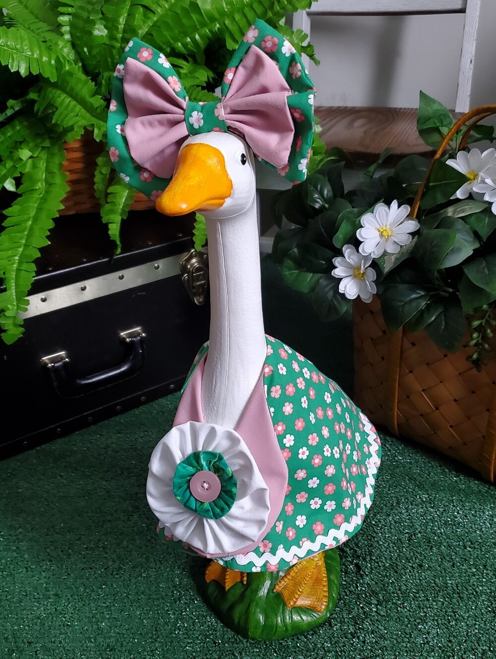 Porch Goose Outfit & Matching Bow Fits Mainstays 19.6" Goose